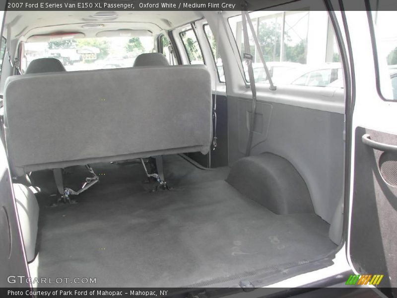 Oxford White / Medium Flint Grey 2007 Ford E Series Van E150 XL Passenger