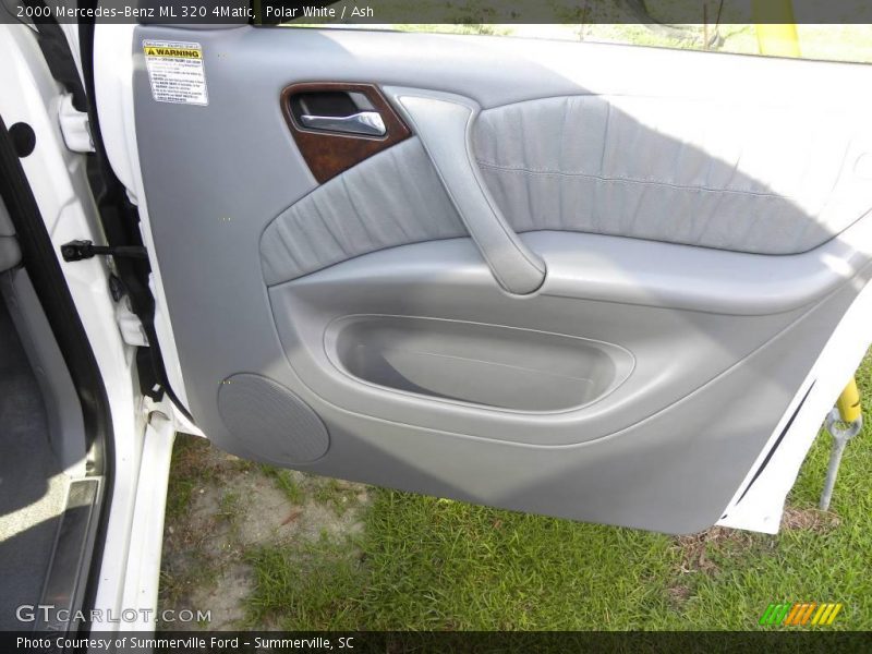 Polar White / Ash 2000 Mercedes-Benz ML 320 4Matic