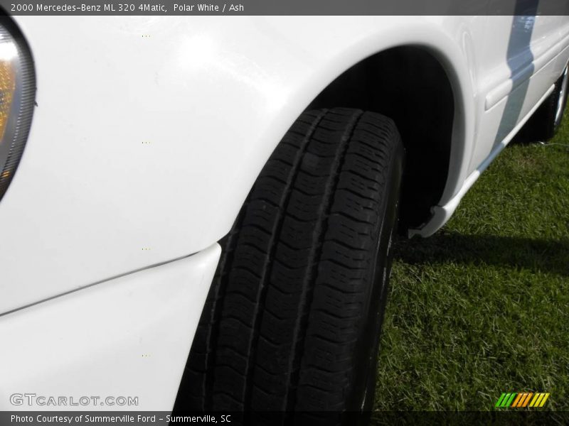 Polar White / Ash 2000 Mercedes-Benz ML 320 4Matic