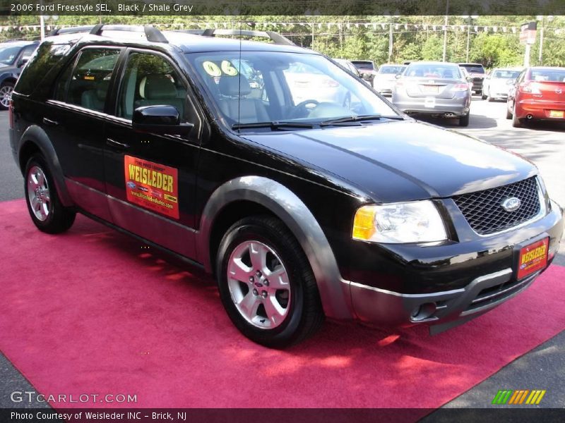 Black / Shale Grey 2006 Ford Freestyle SEL
