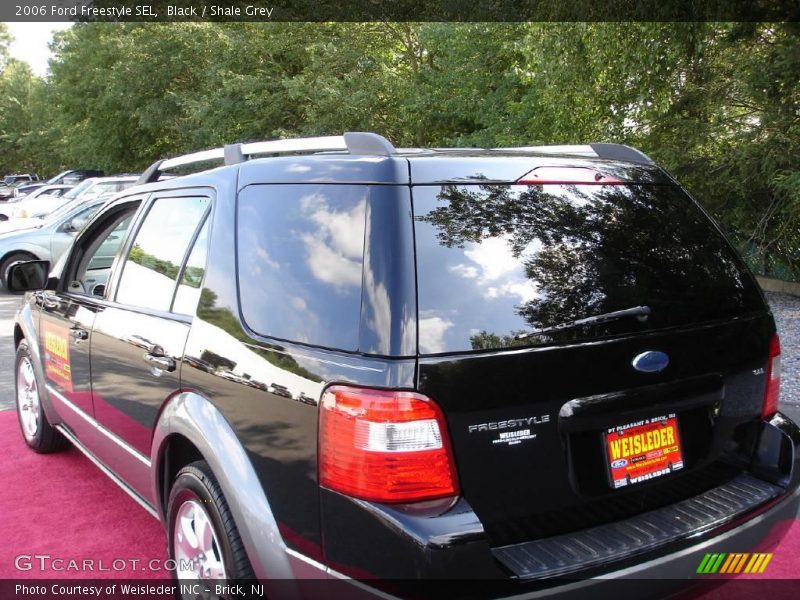 Black / Shale Grey 2006 Ford Freestyle SEL