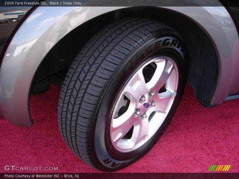 Black / Shale Grey 2006 Ford Freestyle SEL