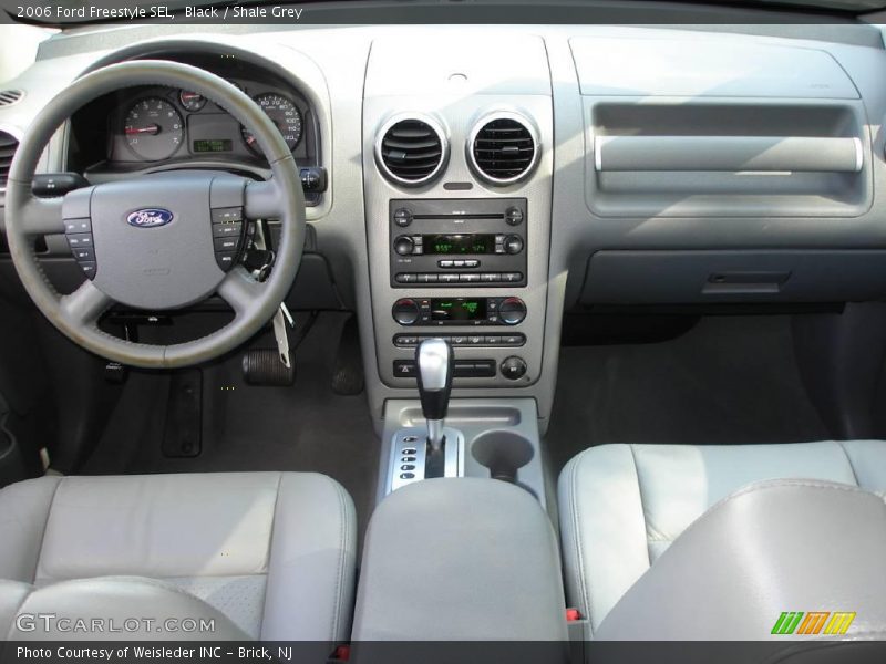 Black / Shale Grey 2006 Ford Freestyle SEL