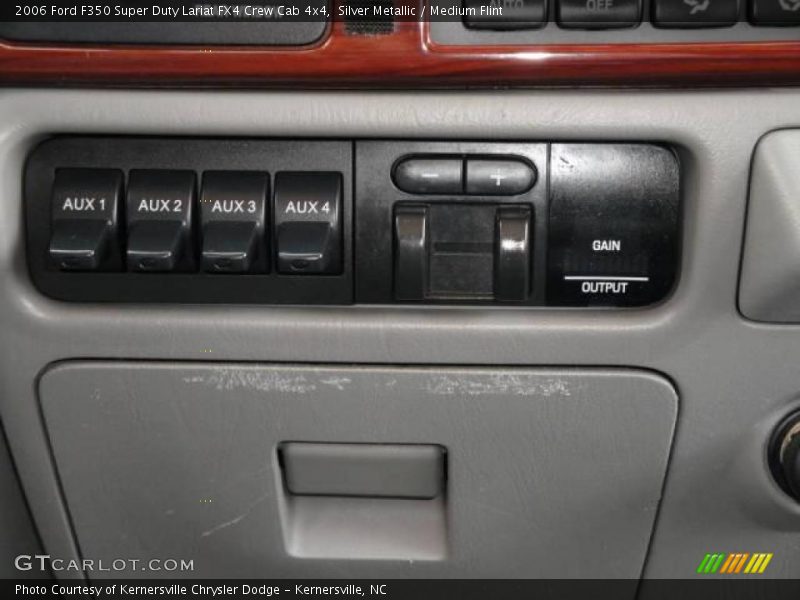 Silver Metallic / Medium Flint 2006 Ford F350 Super Duty Lariat FX4 Crew Cab 4x4