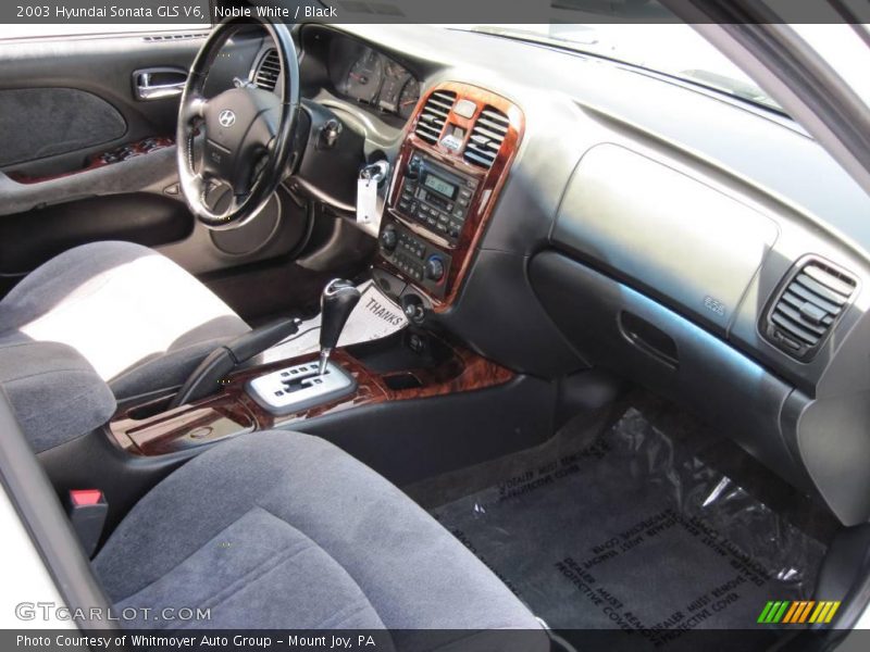 Noble White / Black 2003 Hyundai Sonata GLS V6