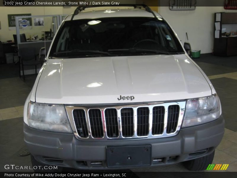 Stone White / Dark Slate Gray 2002 Jeep Grand Cherokee Laredo