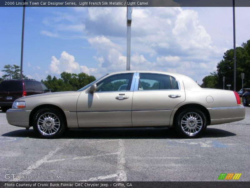 Light French Silk Metallic / Light Camel 2006 Lincoln Town Car Designer Series