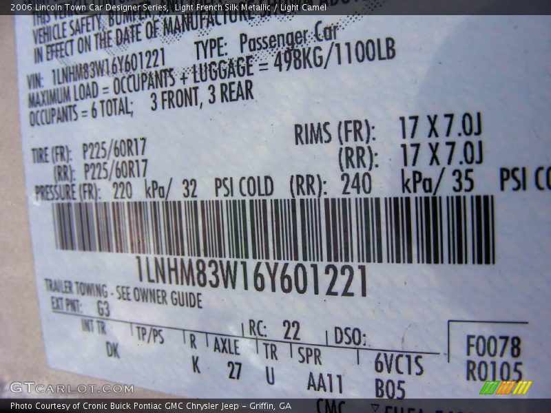 Light French Silk Metallic / Light Camel 2006 Lincoln Town Car Designer Series