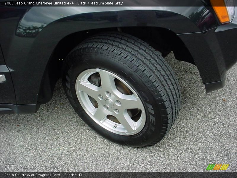 Black / Medium Slate Gray 2005 Jeep Grand Cherokee Limited 4x4