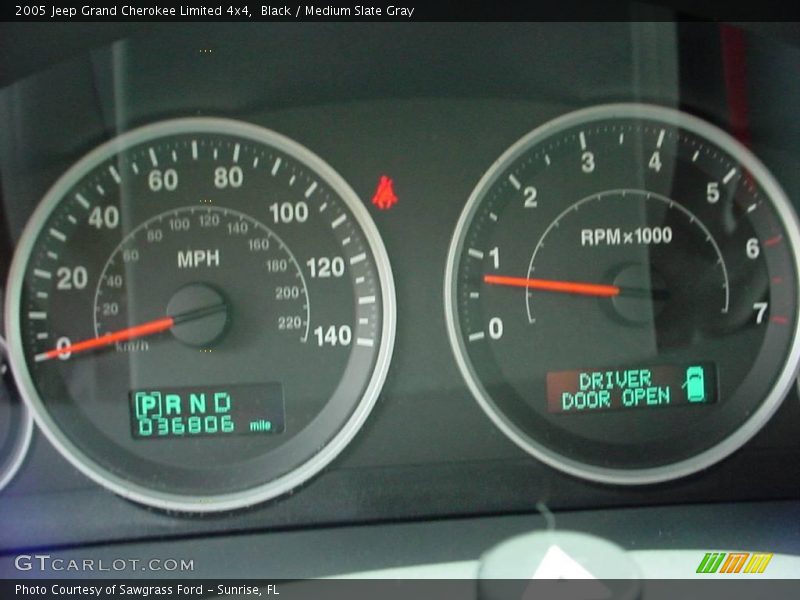 Black / Medium Slate Gray 2005 Jeep Grand Cherokee Limited 4x4
