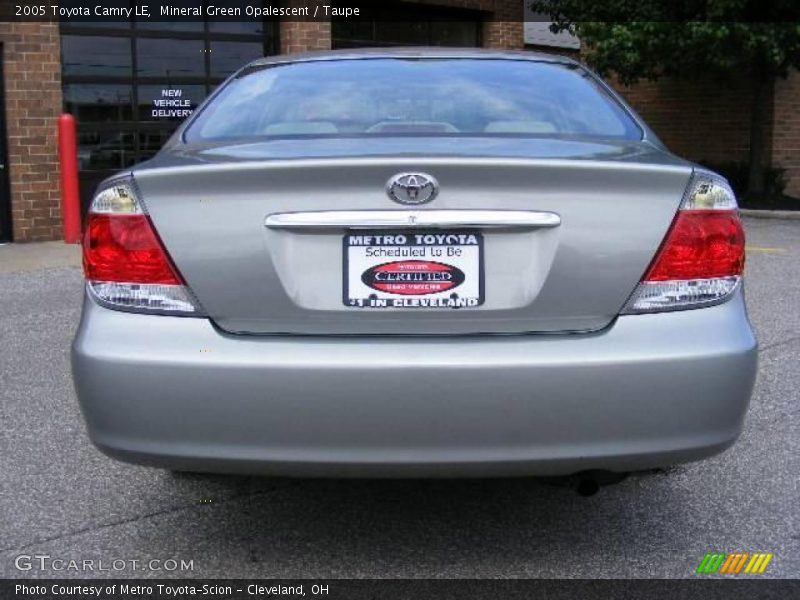 Mineral Green Opalescent / Taupe 2005 Toyota Camry LE