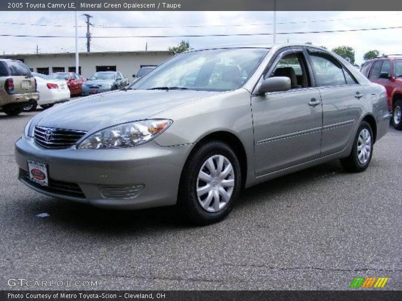 Mineral Green Opalescent / Taupe 2005 Toyota Camry LE