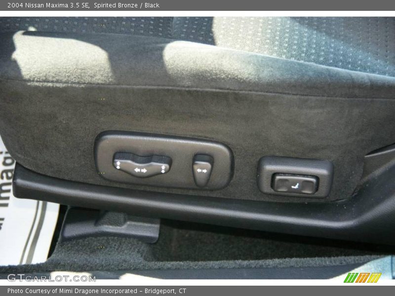 Spirited Bronze / Black 2004 Nissan Maxima 3.5 SE