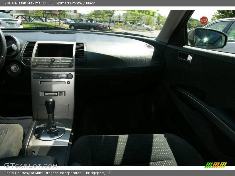 Spirited Bronze / Black 2004 Nissan Maxima 3.5 SE