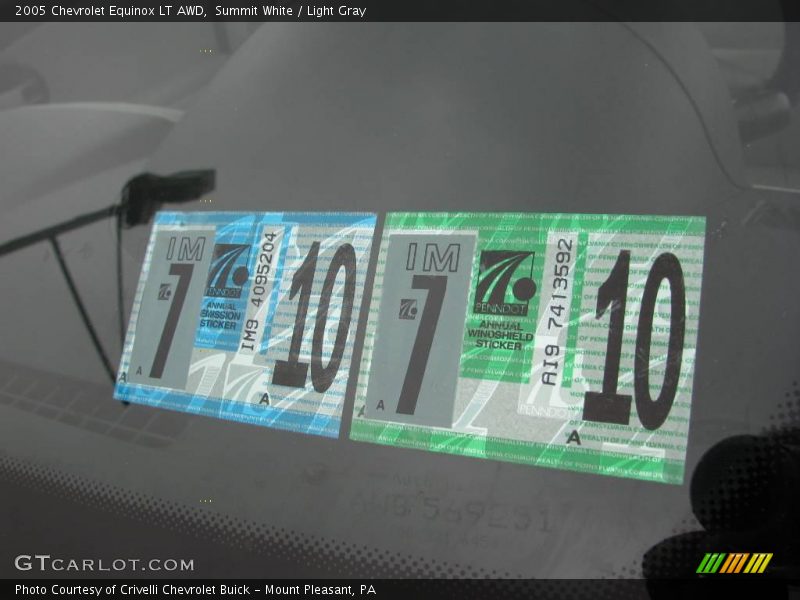 Summit White / Light Gray 2005 Chevrolet Equinox LT AWD