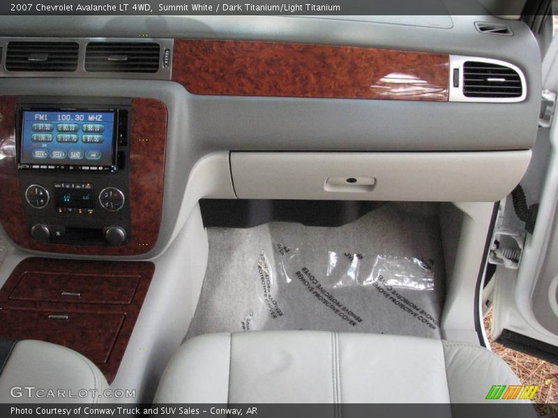 Summit White / Dark Titanium/Light Titanium 2007 Chevrolet Avalanche LT 4WD