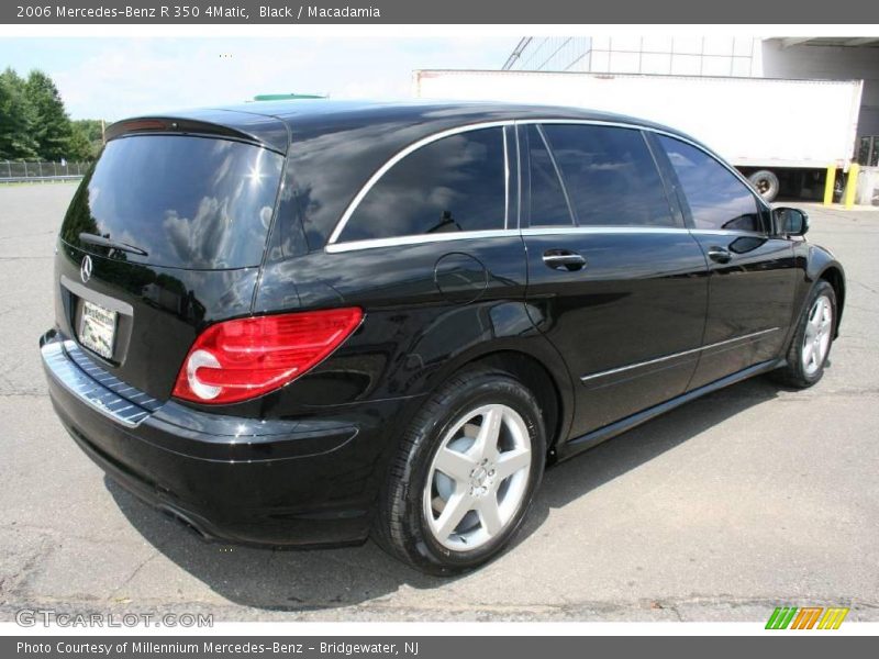 Black / Macadamia 2006 Mercedes-Benz R 350 4Matic