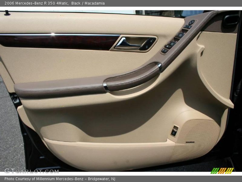 Black / Macadamia 2006 Mercedes-Benz R 350 4Matic