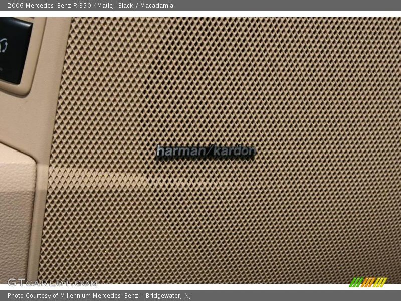 Black / Macadamia 2006 Mercedes-Benz R 350 4Matic