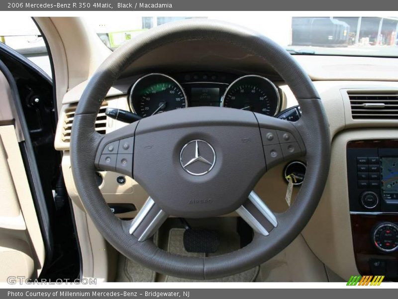 Black / Macadamia 2006 Mercedes-Benz R 350 4Matic