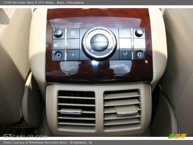 Black / Macadamia 2006 Mercedes-Benz R 350 4Matic