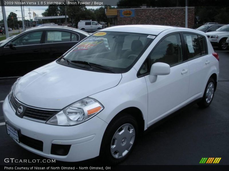 Fresh Powder / Beige 2009 Nissan Versa 1.8 S Hatchback