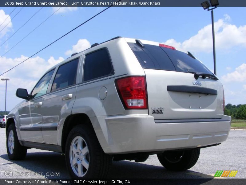 Light Graystone Pearl / Medium Khaki/Dark Khaki 2009 Jeep Grand Cherokee Laredo