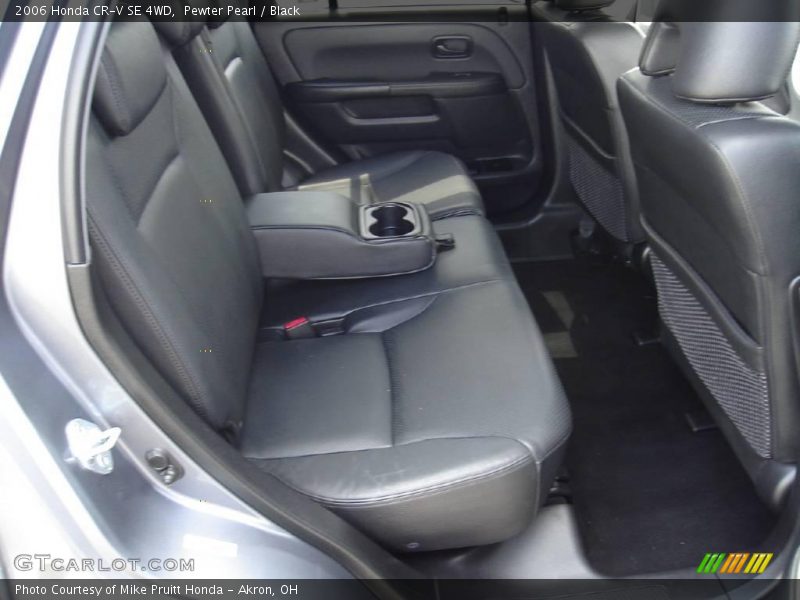 Pewter Pearl / Black 2006 Honda CR-V SE 4WD