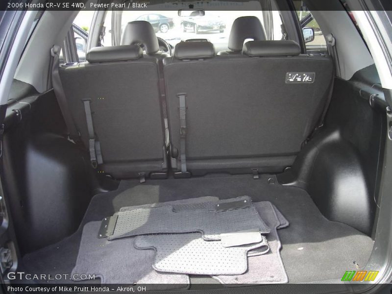 Pewter Pearl / Black 2006 Honda CR-V SE 4WD
