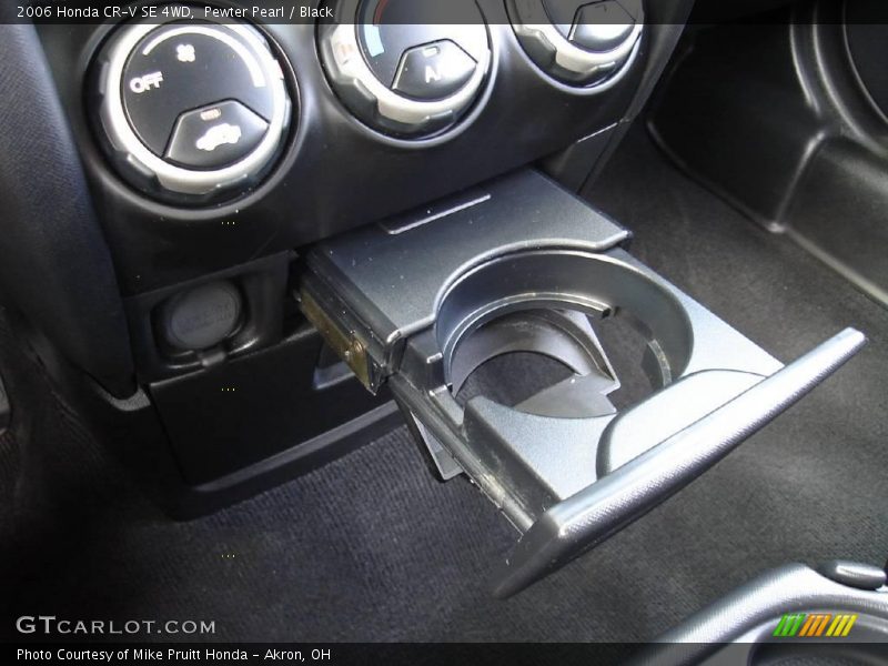 Pewter Pearl / Black 2006 Honda CR-V SE 4WD