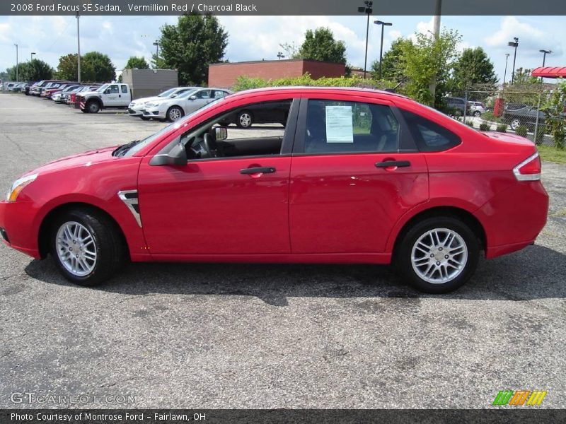Vermillion Red / Charcoal Black 2008 Ford Focus SE Sedan