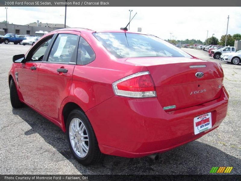 Vermillion Red / Charcoal Black 2008 Ford Focus SE Sedan