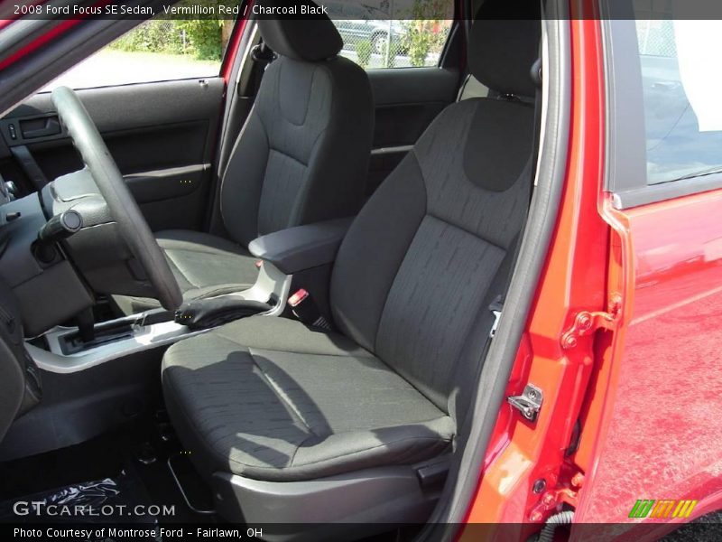 Vermillion Red / Charcoal Black 2008 Ford Focus SE Sedan