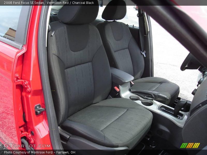 Vermillion Red / Charcoal Black 2008 Ford Focus SE Sedan