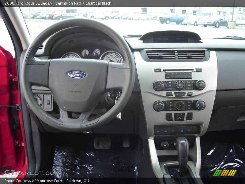 Vermillion Red / Charcoal Black 2008 Ford Focus SE Sedan