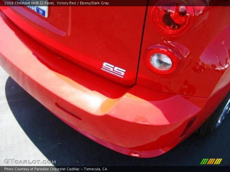 Victory Red / Ebony/Dark Gray 2009 Chevrolet HHR SS Panel
