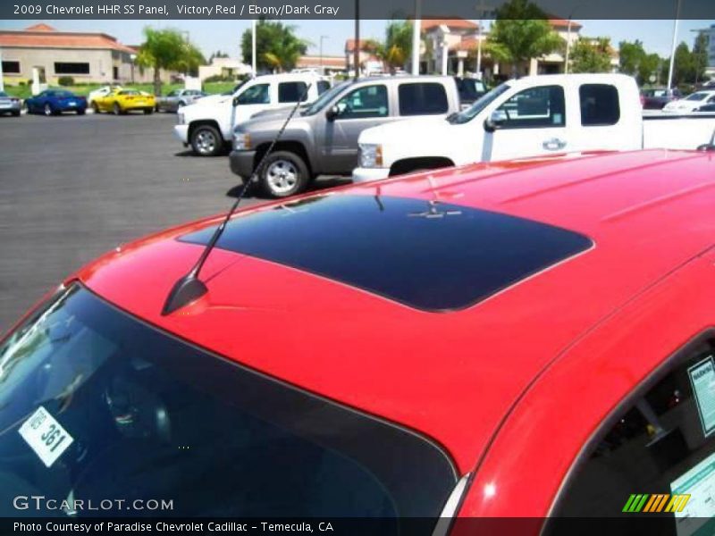 Victory Red / Ebony/Dark Gray 2009 Chevrolet HHR SS Panel