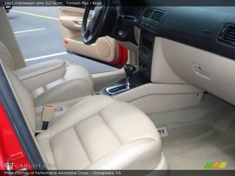 Tornado Red / Beige 2001 Volkswagen Jetta GLS Sedan