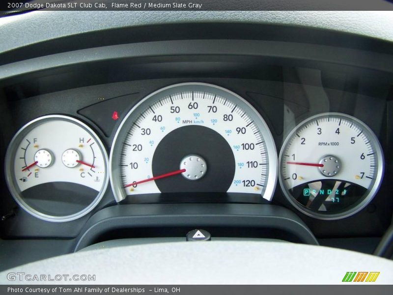 Flame Red / Medium Slate Gray 2007 Dodge Dakota SLT Club Cab