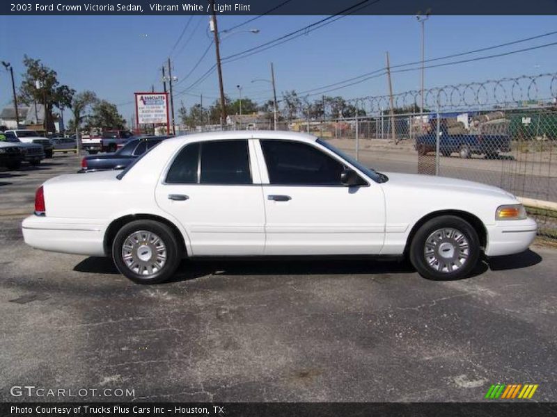 Vibrant White / Light Flint 2003 Ford Crown Victoria Sedan