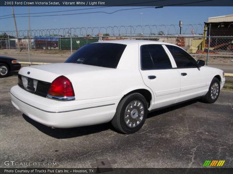 Vibrant White / Light Flint 2003 Ford Crown Victoria Sedan