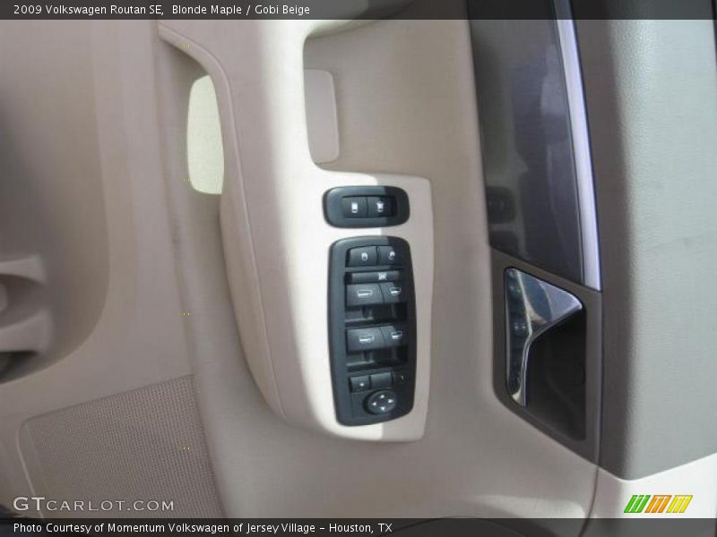 Blonde Maple / Gobi Beige 2009 Volkswagen Routan SE