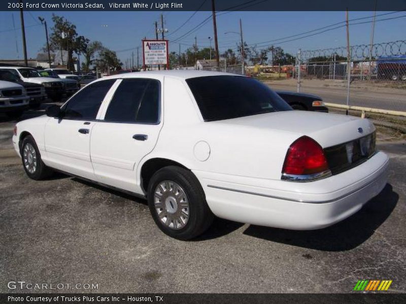 Vibrant White / Light Flint 2003 Ford Crown Victoria Sedan