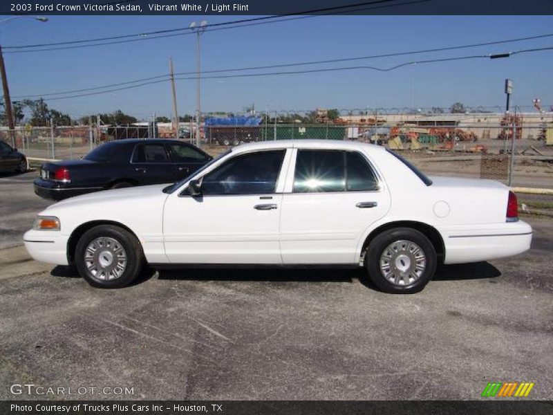 Vibrant White / Light Flint 2003 Ford Crown Victoria Sedan