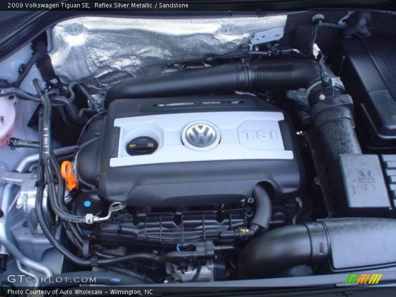 Reflex Silver Metallic / Sandstone 2009 Volkswagen Tiguan SE