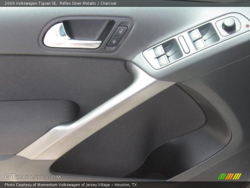 Reflex Silver Metallic / Charcoal 2009 Volkswagen Tiguan SE