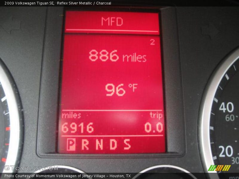 Reflex Silver Metallic / Charcoal 2009 Volkswagen Tiguan SE