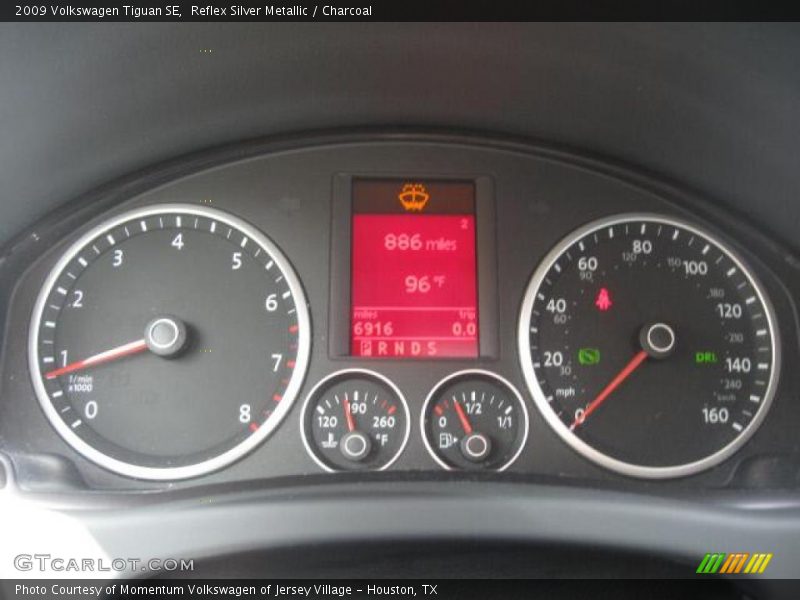 Reflex Silver Metallic / Charcoal 2009 Volkswagen Tiguan SE