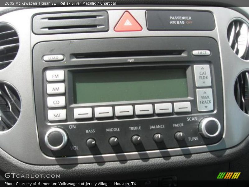 Reflex Silver Metallic / Charcoal 2009 Volkswagen Tiguan SE