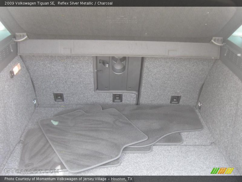 Reflex Silver Metallic / Charcoal 2009 Volkswagen Tiguan SE